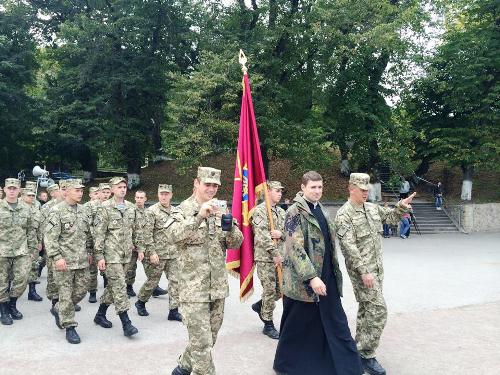 Хрест - це найсильніша зброя,якою можемо подолати зло - VI військове паломництво до Зарваниці.(ФОТО)